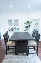 156 W Peoria St in Pasadena, CA - Building Photo - Building Photo