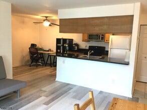 73 Eton Way in Franklin Township, NJ - Building Photo - Building Photo