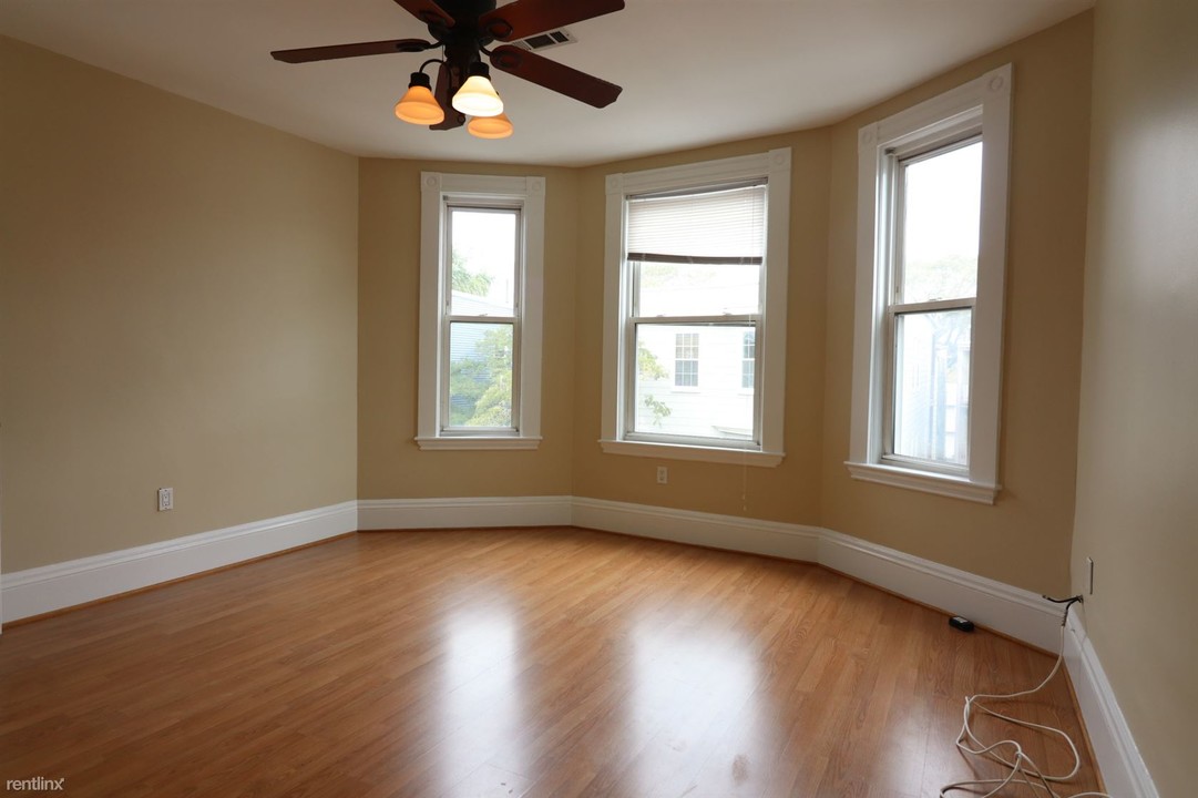 34 Washburn St in Boston, MA - Building Photo