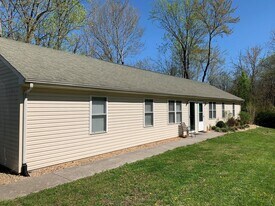 720 Baltimore Ave in Bedford, VA - Building Photo