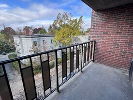 12 Ellery St, Unit 502 in Cambridge, MA - Building Photo
