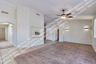 286 W Azmataz Rd in Tucson, AZ - Building Photo - Building Photo
