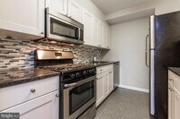 604 S Washington Square photo'
