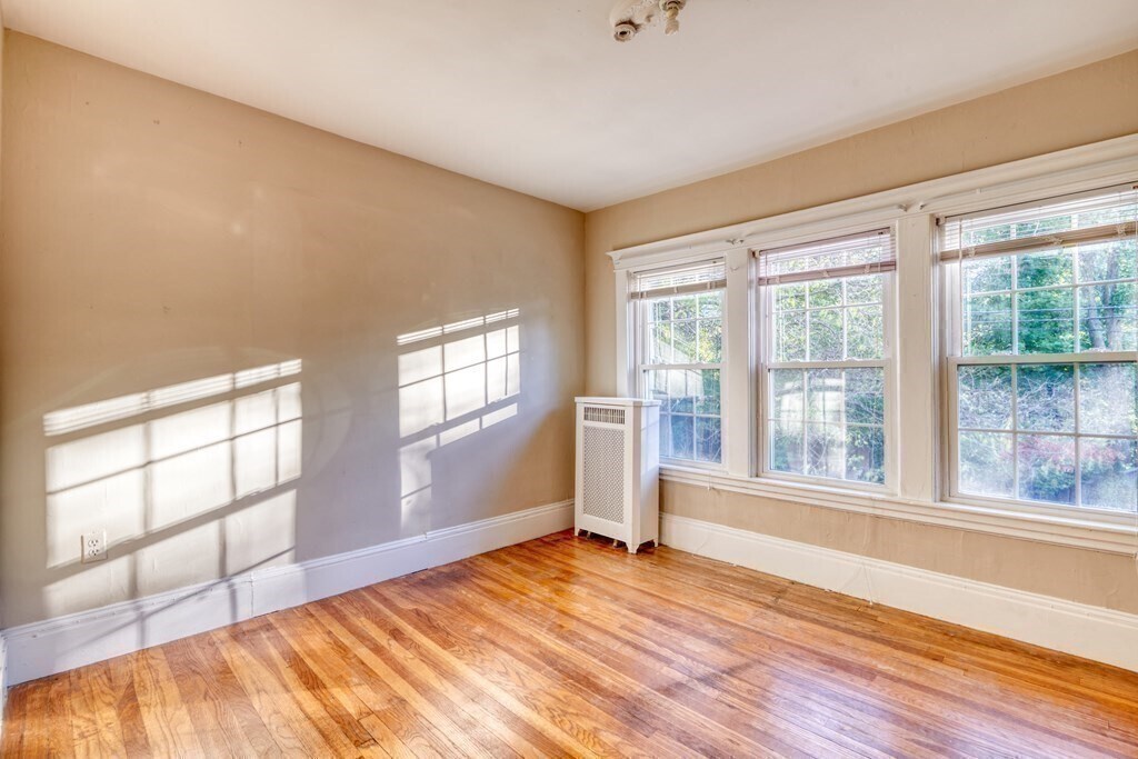 19 Beaconsfield Rd in Brookline, MA - Foto de edificio