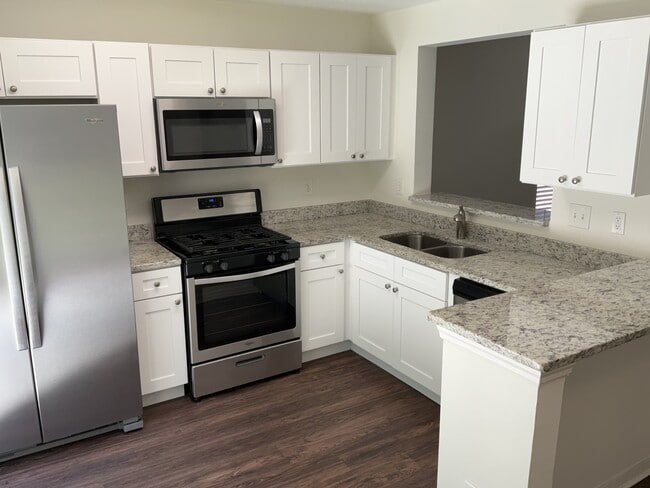 5607 Tanagerlake Rd in Lithia, FL - Foto de edificio - Building Photo