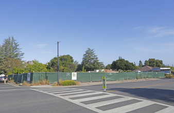 1540 Miramonte Ave in Los Altos, CA - Building Photo - Building Photo