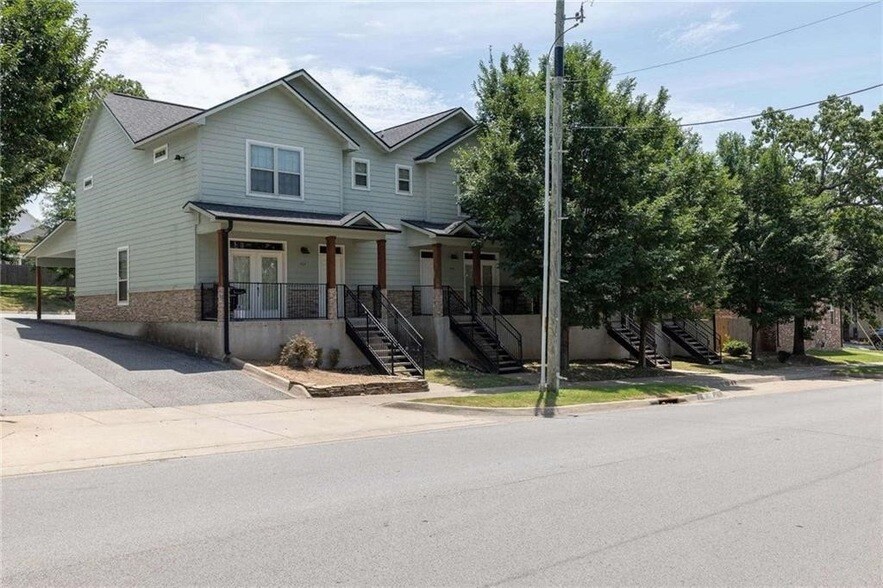 438 S Sang Ave in Fayetteville, AR - Building Photo