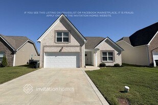 354 Green Hills Dr in Springfield, TN - Building Photo