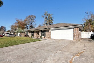 1854 Lakotna Dr in Orange Park, FL - Building Photo - Building Photo