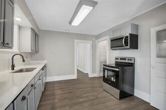 509 E Heron St in Denison, TX - Foto de edificio - Building Photo