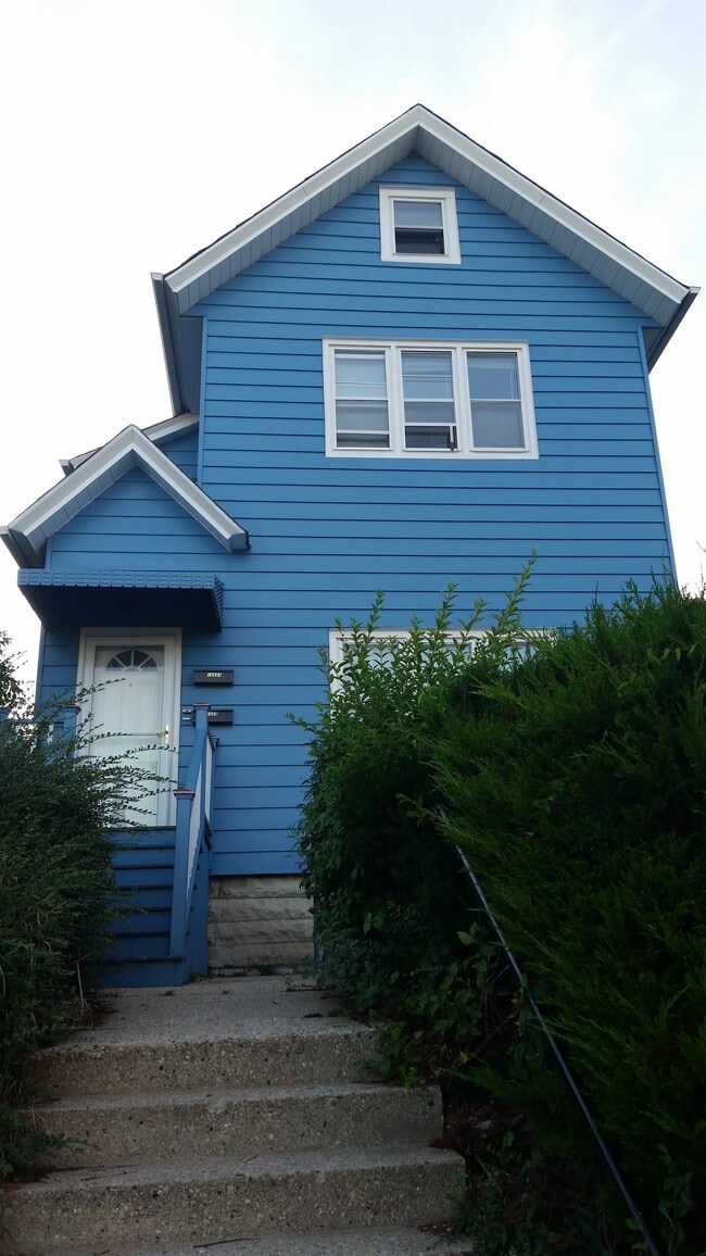 1668 N Van Buren St, Unit Lower Unit