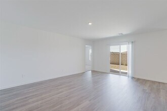 6932 Bowen Blvd in Prescott Valley, AZ - Building Photo - Building Photo