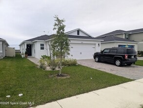 3638 Grappler Cir SE in Palm Bay, FL - Building Photo - Building Photo