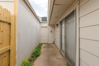 6638 Lexington Dr in Beaumont, TX - Building Photo - Building Photo