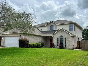 7715 Omaha Dr in Baytown, TX - Building Photo - Building Photo