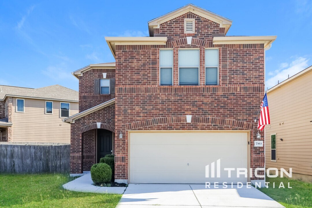 7363 Azalea Square in San Antonio, TX - Building Photo
