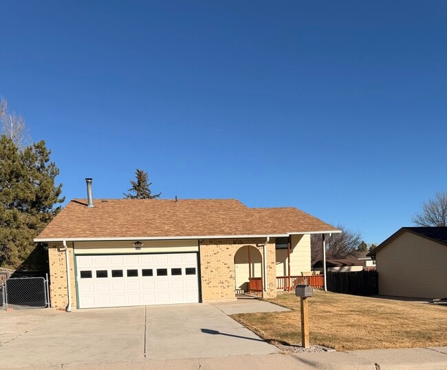 2328 Apache St in Cheyenne, WY - Building Photo - Building Photo