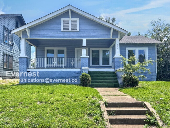 property at 1515 36th Pl N