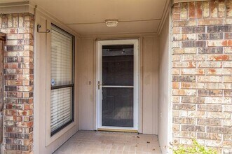 1306 Daffodil Ln in Lewisville, TX - Building Photo - Building Photo