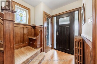 239 Winona Dr in Toronto, ON - Building Photo - Building Photo