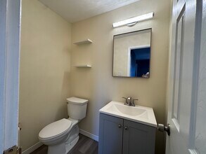 1412 Whitpain Hls in Blue Bell, PA - Foto de edificio - Building Photo