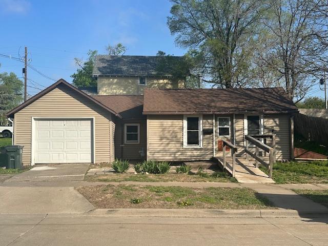 611 W 7th St in Muscatine, IA - Building Photo - Building Photo