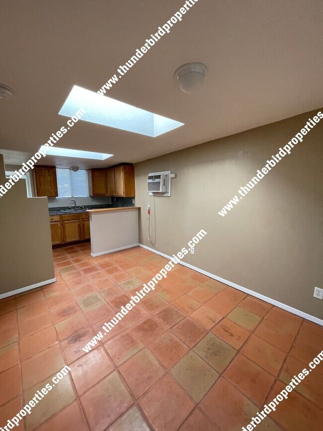 2114 Oxford Ave SE in Albuquerque, NM - Building Photo - Building Photo
