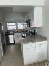 7050 Sunset Way in St Pete Beach, FL - Building Photo - Building Photo