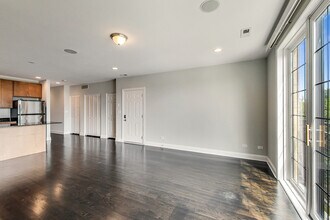 3332 W Palmer St in Chicago, IL - Building Photo - Building Photo