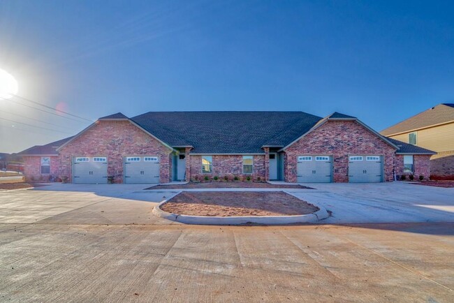 1526 S 7th St in Kingfisher, OK - Building Photo - Building Photo