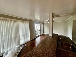 2210 Brun St-Unit -6 in Houston, TX - Building Photo - Building Photo