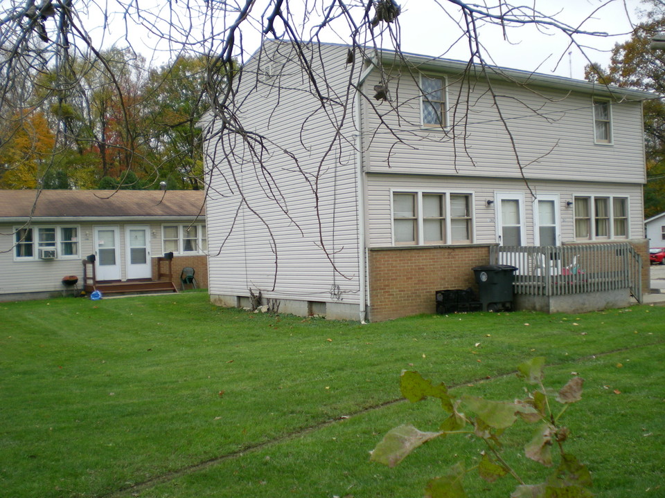 The Courtland Avenue Apartments in Akron, OH - Foto de edificio