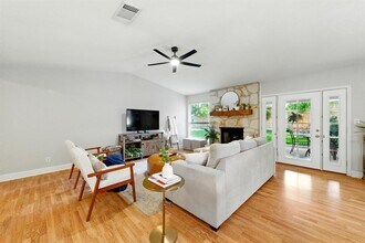 3106 Jeanette Ct in Austin, TX - Building Photo - Building Photo