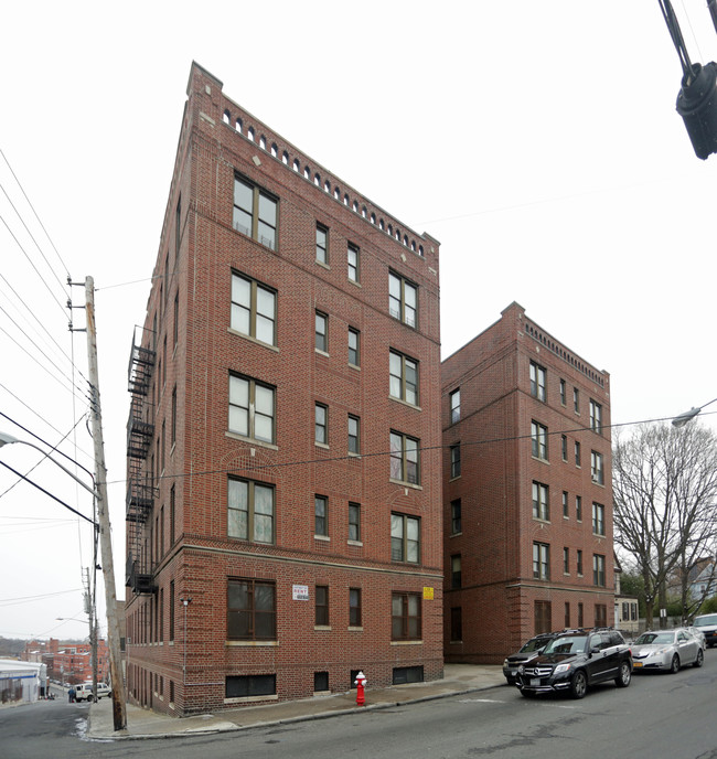 105 S Fulton Ave in Mount Vernon, NY - Building Photo - Building Photo