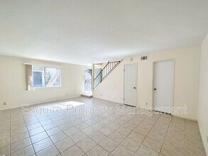122 E Ventura St in Santa Paula, CA - Building Photo - Building Photo