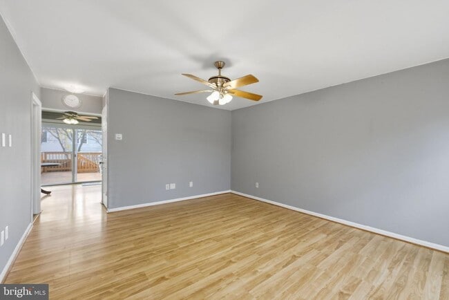 14688 Basingstoke Loop in Centreville, VA - Building Photo - Building Photo