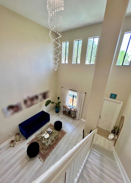2422 Venetian Way in Boynton Beach, FL - Building Photo
