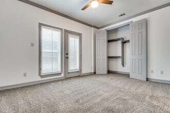 4125 Lovers Ln in Dallas, TX - Building Photo - Building Photo