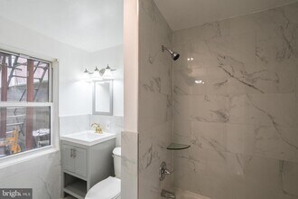 1726 Pine St in Philadelphia, PA - Building Photo - Building Photo