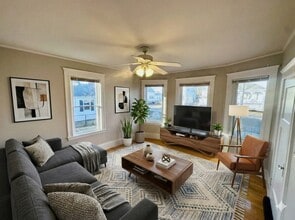 34 Saunders St in Weymouth, MA - Building Photo - Building Photo