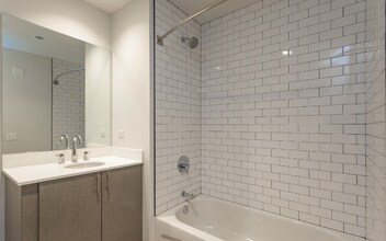 940 W Dakin St in Chicago, IL - Building Photo - Building Photo