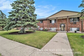 171 Valley Vista Dr in Lowell, MI - Building Photo - Building Photo