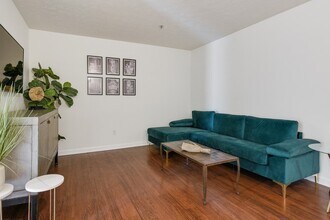 1808 State St, Unit 307 in Nashville, TN - Building Photo - Building Photo