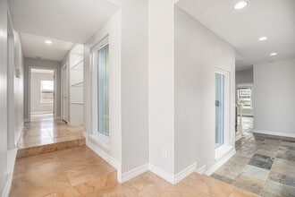 107 Cedar Ln in Seabrook, TX - Building Photo - Building Photo