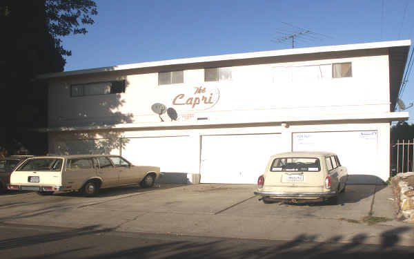 The Capri in Fullerton, CA - Building Photo