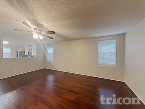 1913 Lariat Dr in Justin, TX - Building Photo - Building Photo