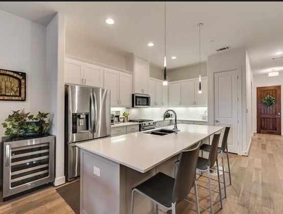 property at 5015 Meridian Ln