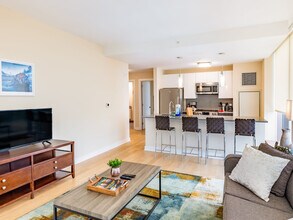 355 Atlantic St in Stamford, CT - Building Photo - Building Photo
