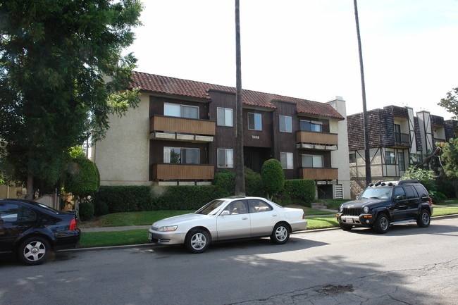 5358 Circle Dr in Sherman Oaks, CA - Building Photo - Building Photo