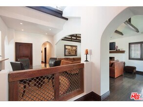 9031 Rosewood Ave in West Hollywood, CA - Building Photo - Building Photo